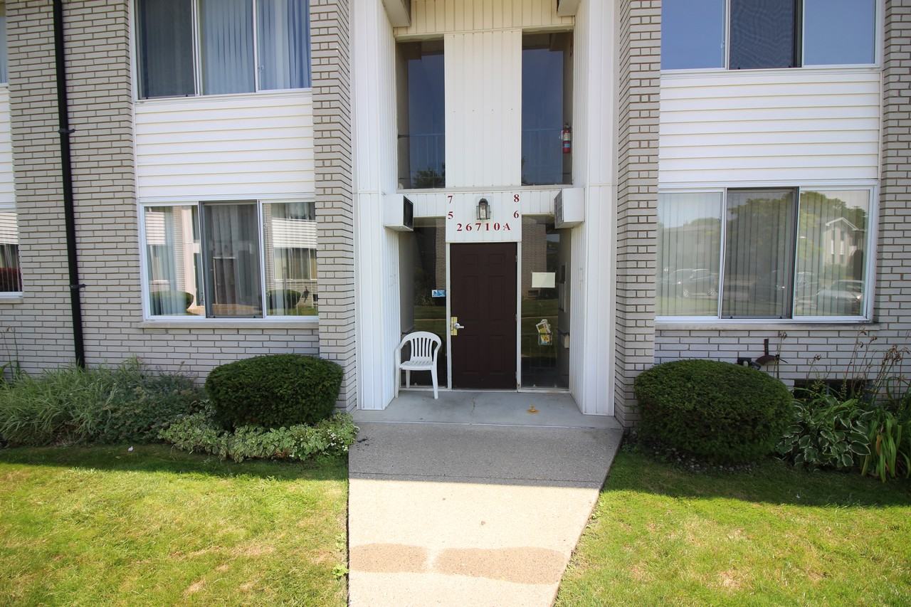 26710 Joy Rd - Photo 2 of 11
