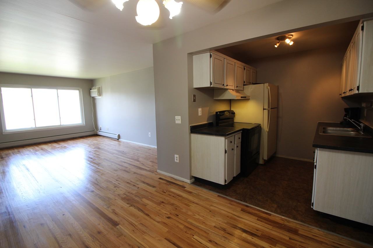 26710 Joy Rd - Photo 3 of 11