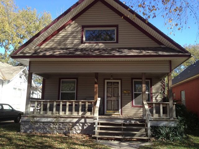 1216 N Jefferson St - Photo 2 of 13