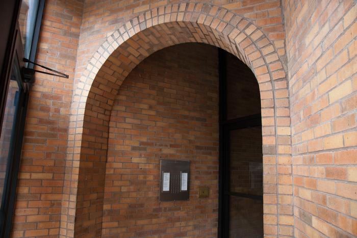 690 Greenwich - Photo 3 of 3