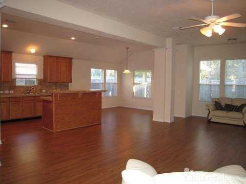 2506 Kenwood Park Ln - Photo 2 of 8