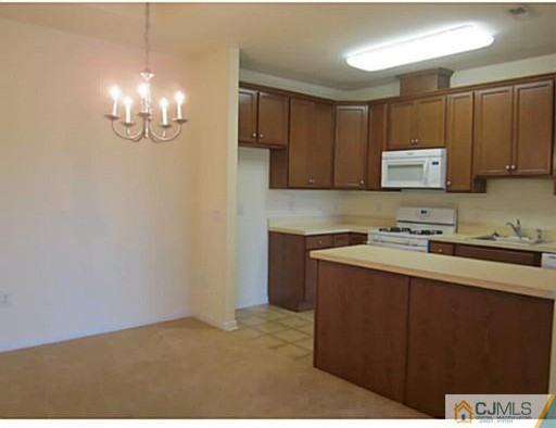 746 Liberty Court 746 - Photo 3 of 8