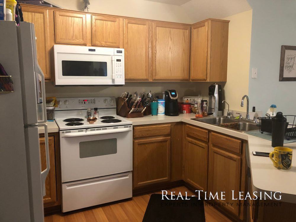 5325 206th Street W - Photo 3 of 8