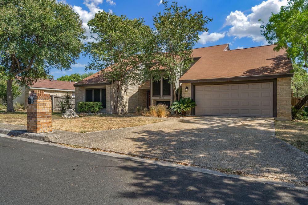 2835 Quail Oak St - Photo 3 of 26