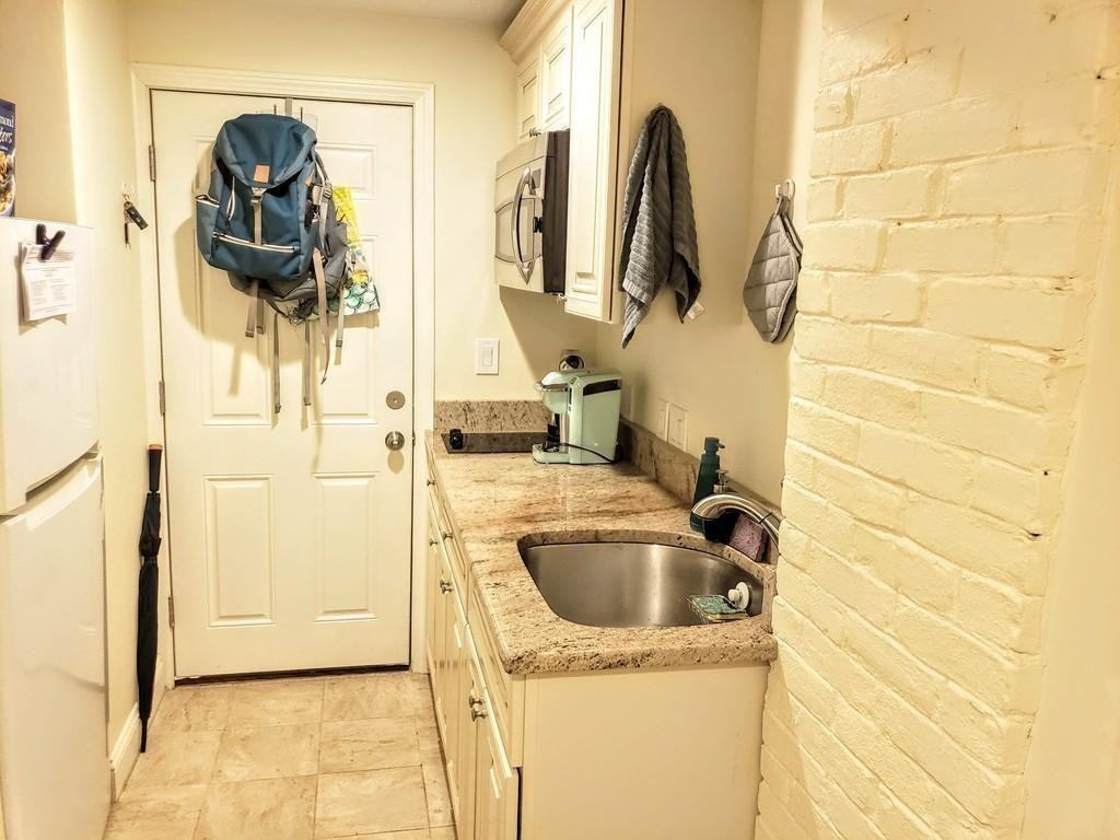 25 William Jackson Ave Unit A - Photo 2 of 9