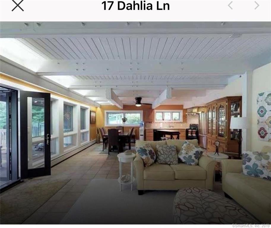 17 Dahlia Lane - Photo 3 of 7