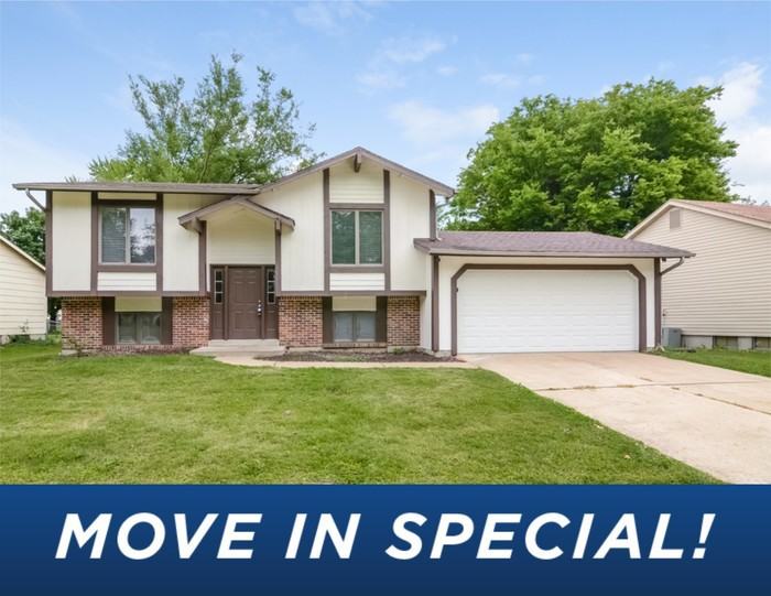 15540 Avenue, Florissant, MO 63034 3 Bedroom Apartment for