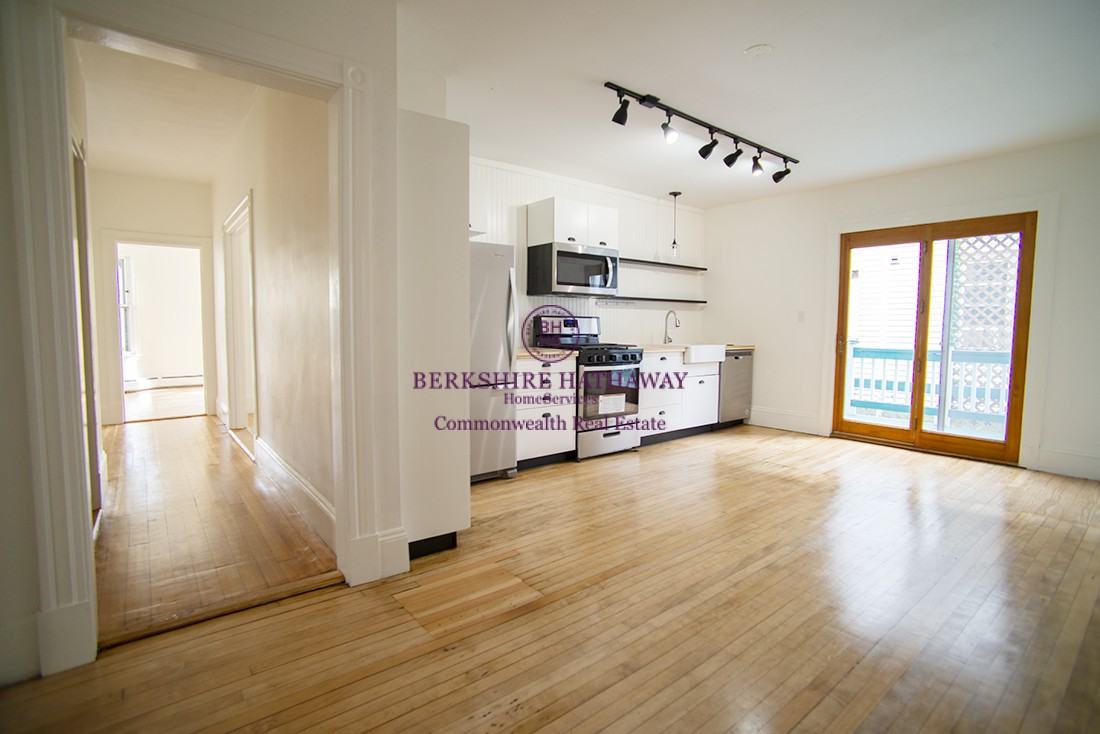 206 Powder House Blvd. #1