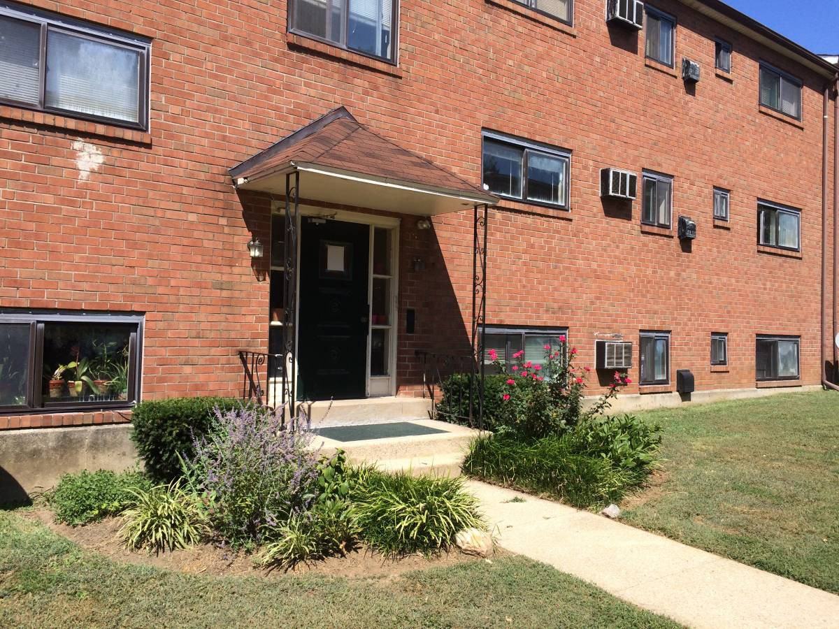 830 W Springfield Rd #A01 - Photo 3 of 5