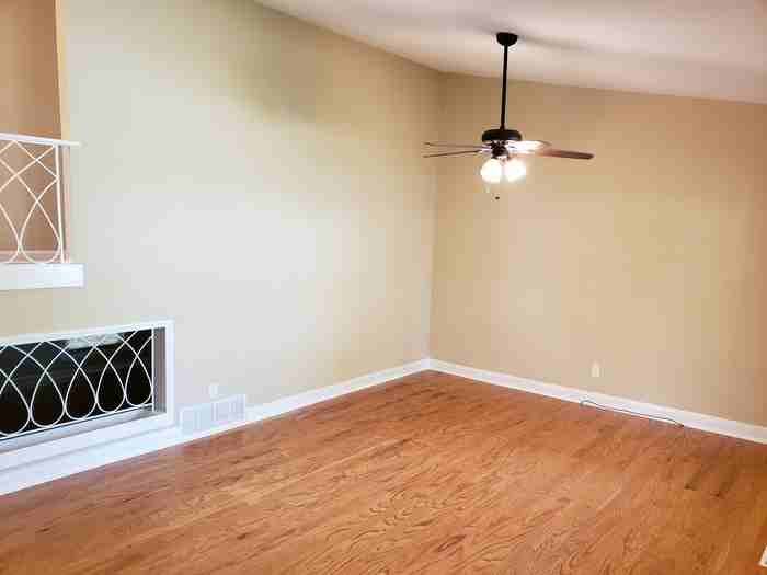 1021 Sussex Avenue - Photo 3 of 20