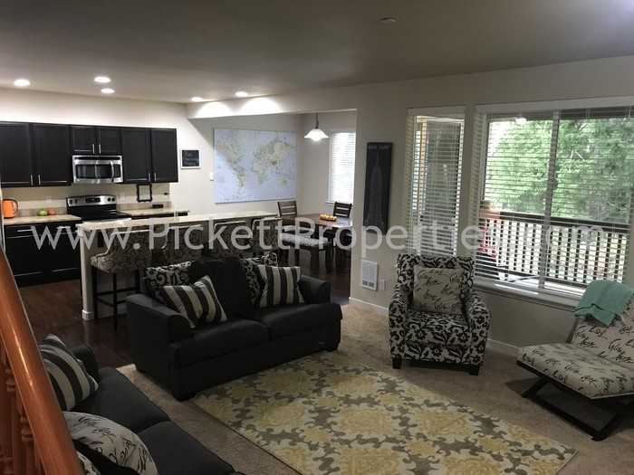 2305 Seringa Ave. - Photo 3 of 15