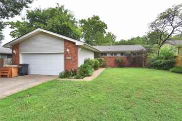 2529 E 7th St Tulsa Ok 74104 3 Bedroom House For Rent For