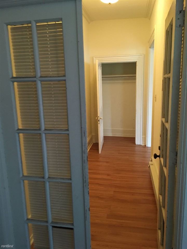 402 N Church St - Photo 2 of 8