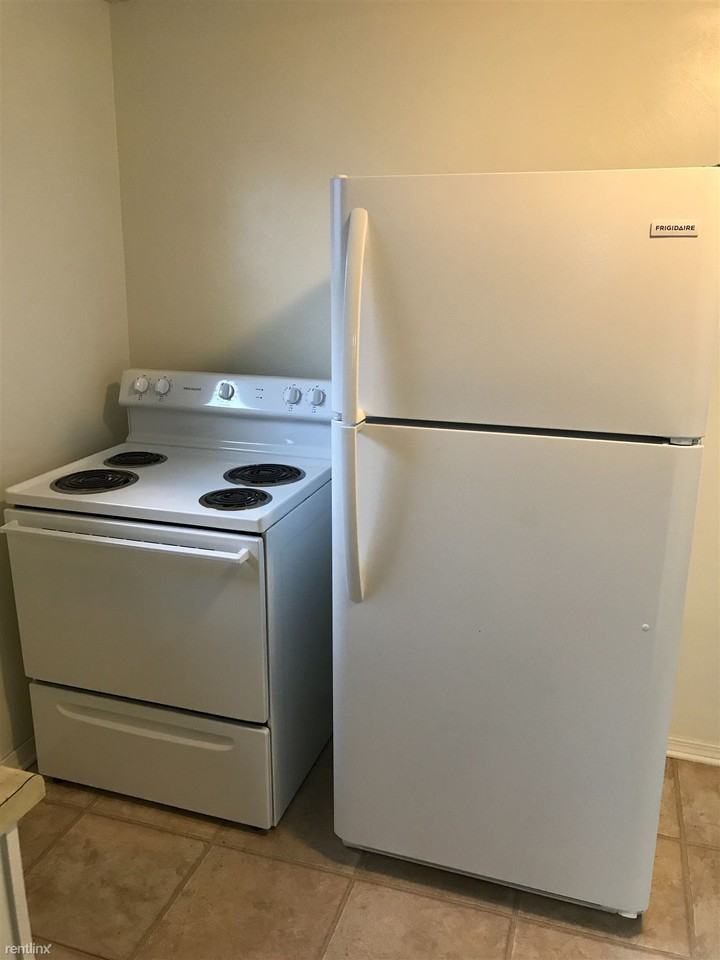 431 W. Main Street - Photo 2 of 8