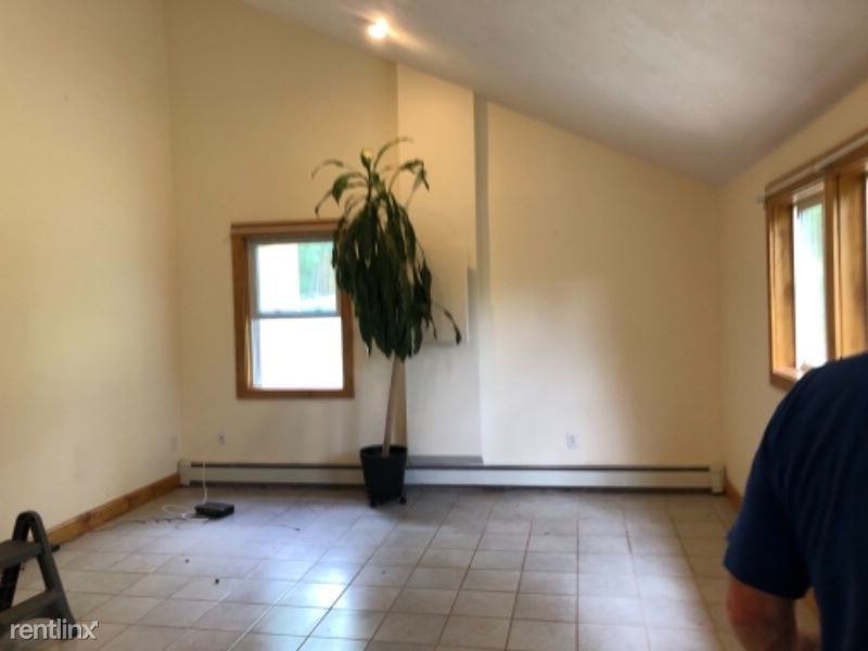 77 Charlotte Ave. - Photo 2 of 9