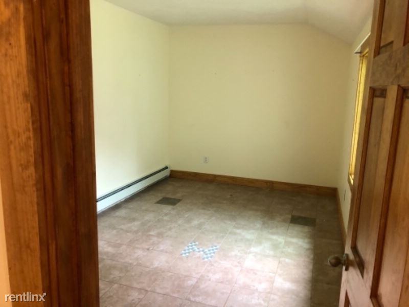 77 Charlotte Ave. - Photo 3 of 9