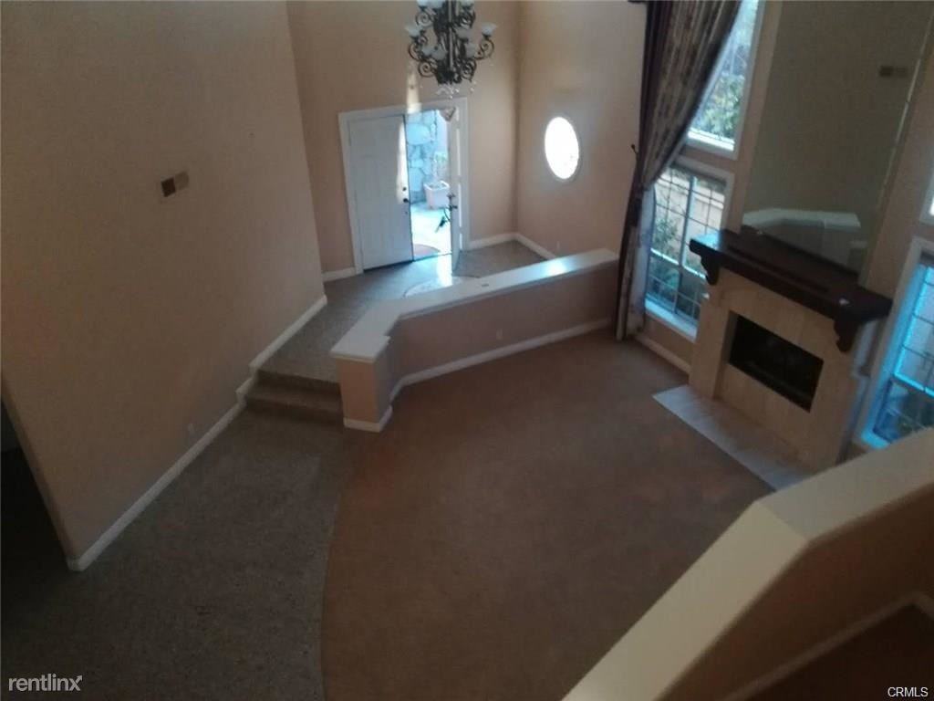 17 Halsey Ave - Photo 2 of 10