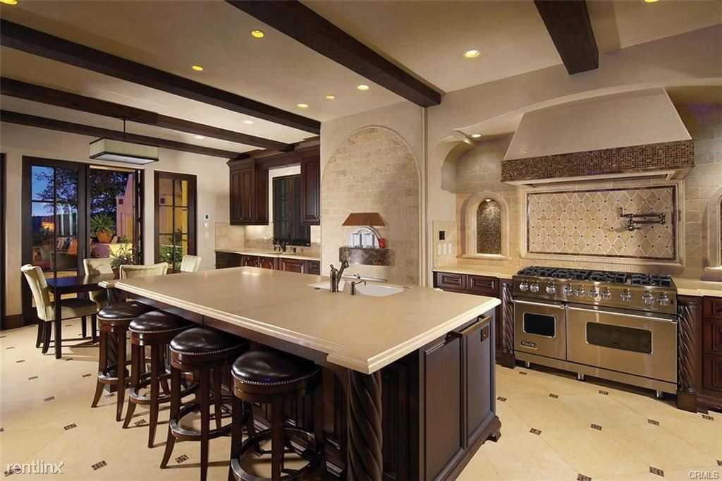 107 Canyon Crk - Photo 2 of 10