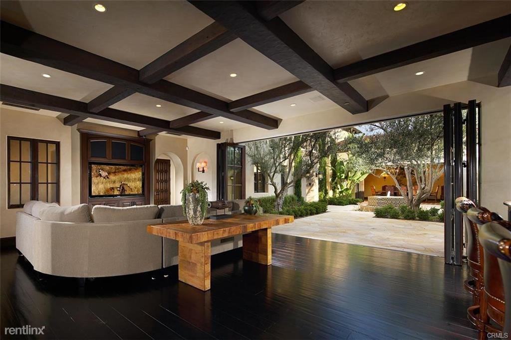 107 Canyon Crk - Photo 3 of 10