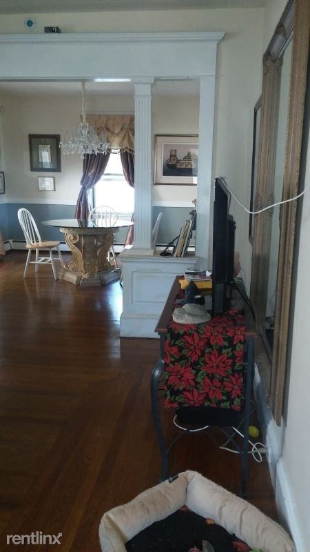 210 Early Street - Photo 3 of 14