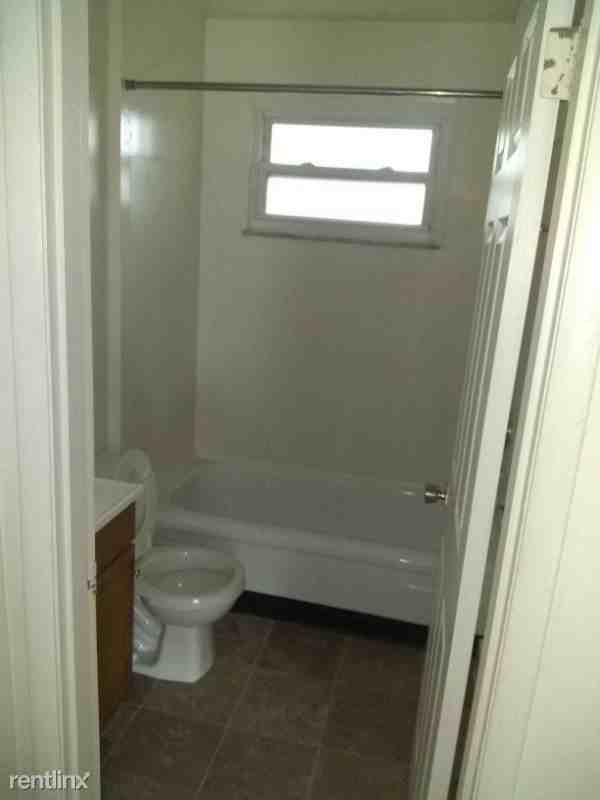 4762 Gray Rd 8 - Photo 3 of 3