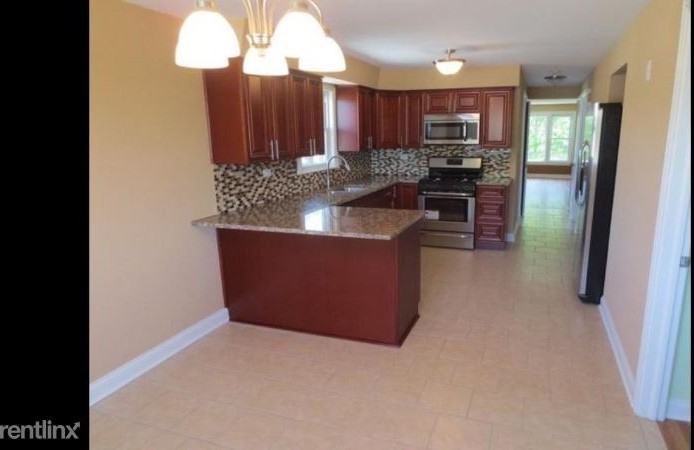 5172 W 87th St 2 - Photo 2 of 5