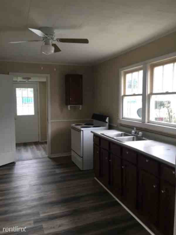 32 Lincoln Ave - Photo 2 of 7