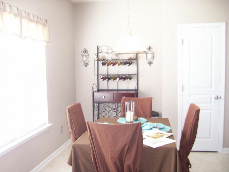 8734 Arrowhead Pl - Photo 3 of 8