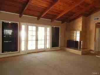 777 West 12th Street - Photo 3 of 35