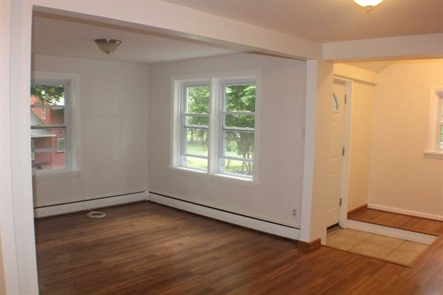 199 Bower Hl - Photo 2 of 9