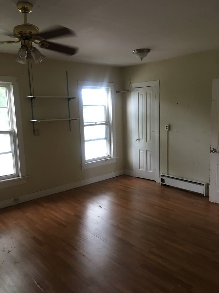 569 West Park Ave - Photo 2 of 9