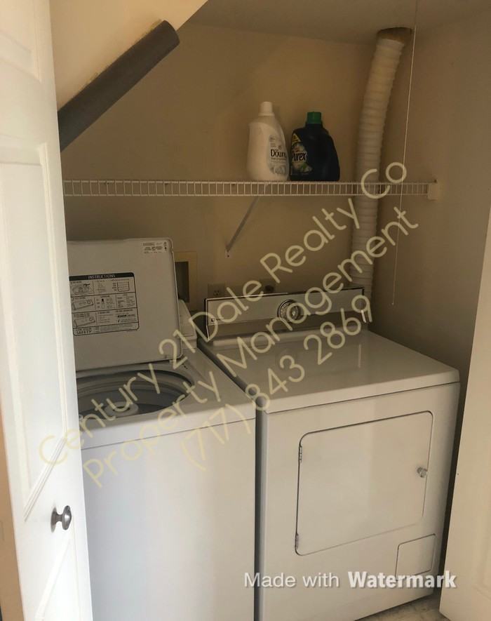 185 Crown Pointe Drive - Photo 2 of 19