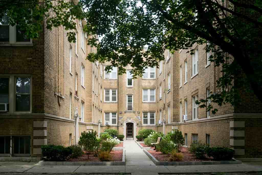 2110 W Ainslie St #N6