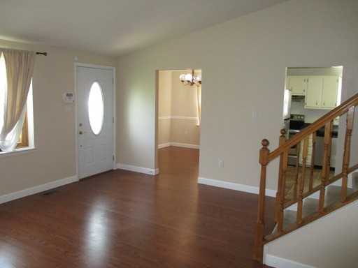 9310 Beowulf Cir - Photo 3 of 20