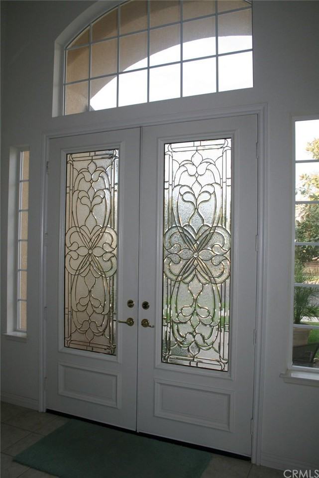 1048 La Vaughn Circle - Photo 3 of 23