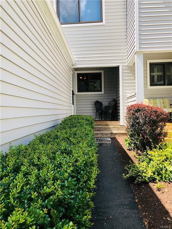 36 Ledgewood Commons - Photo 3 of 10