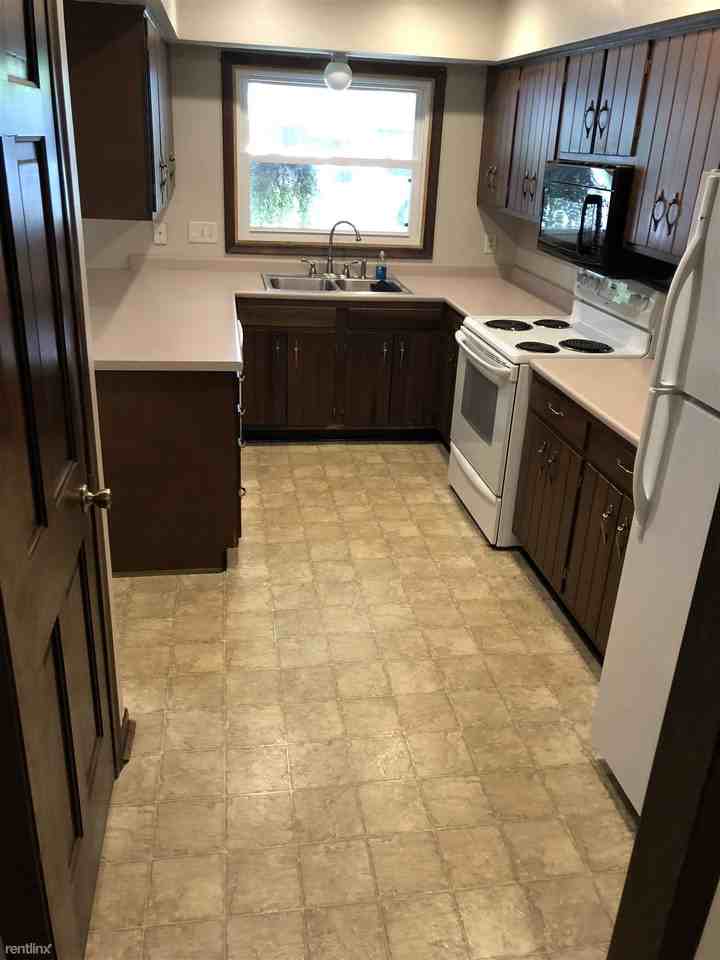 109 Manchester Dr - Photo 2 of 13