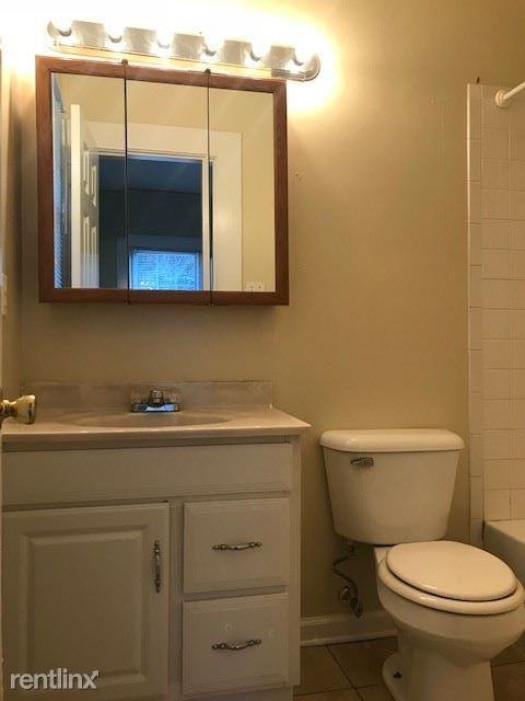 1209 Heard Ave - Photo 3 of 11