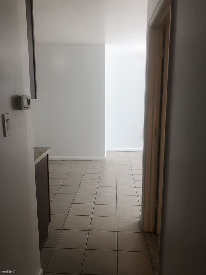 52 Montague St - Photo 3 of 5