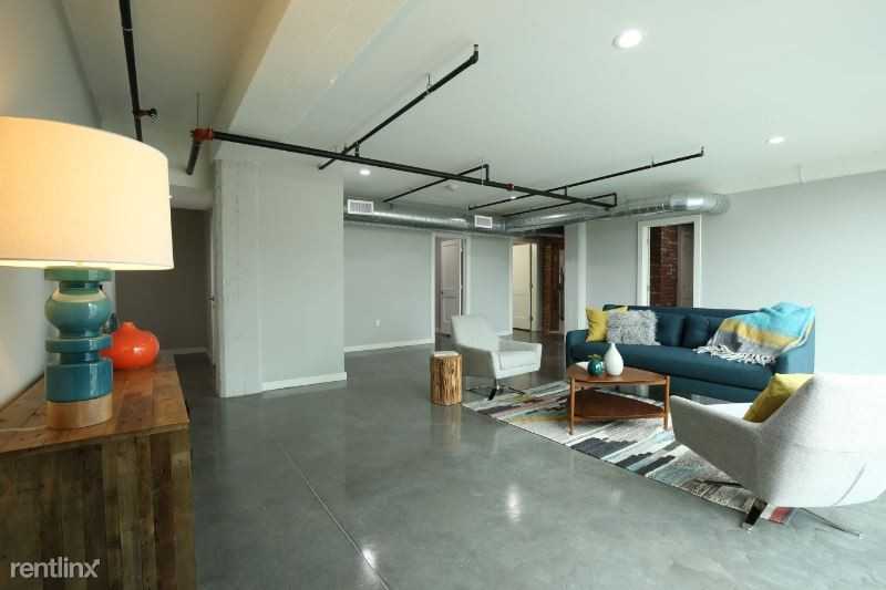 310 E. 1st St 407 - Photo 3 of 8