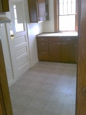 2911 Broadway - Photo 2 of 18