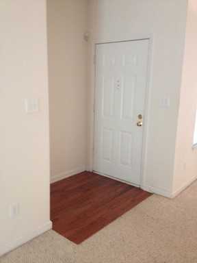 407 Peachtree Club Dr - Photo 2 of 10