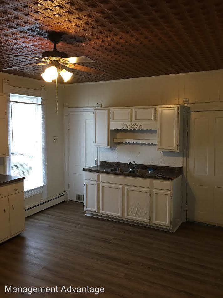 525 N College Avenue - Photo 2 of 10