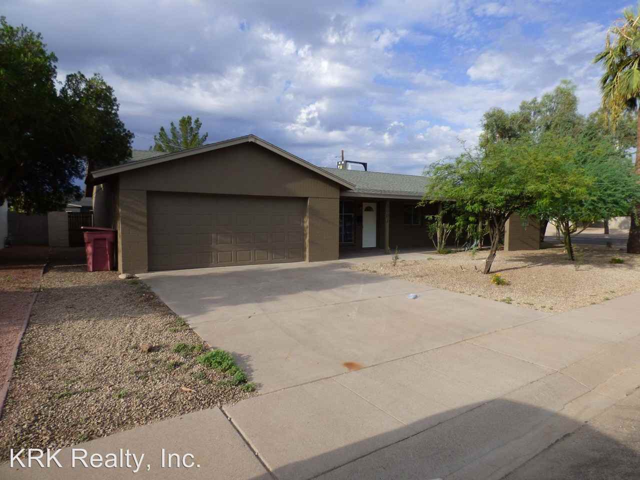 8001 E Hubbell St - Photo 3 of 21