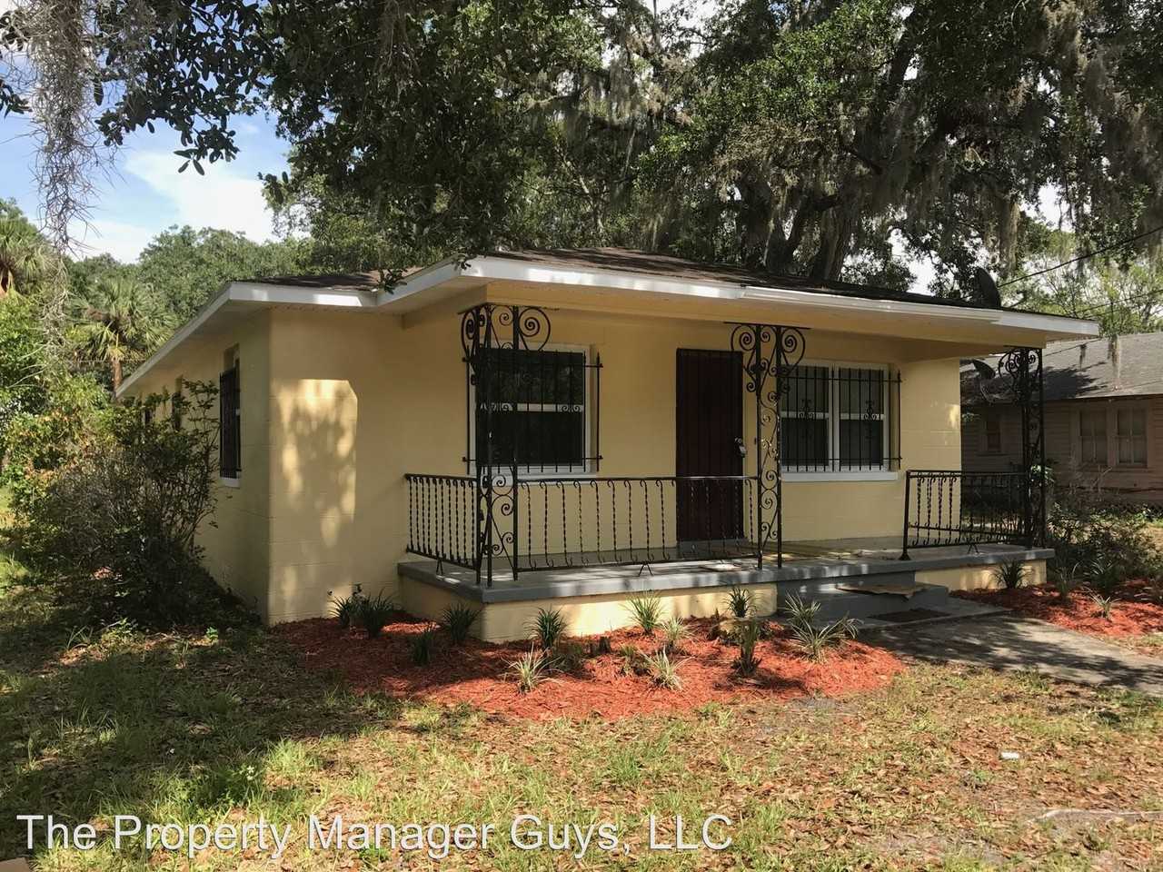 703 S Bay Avenue, Sanford, FL 32771 3 Bedroom House for Rent for 1,050