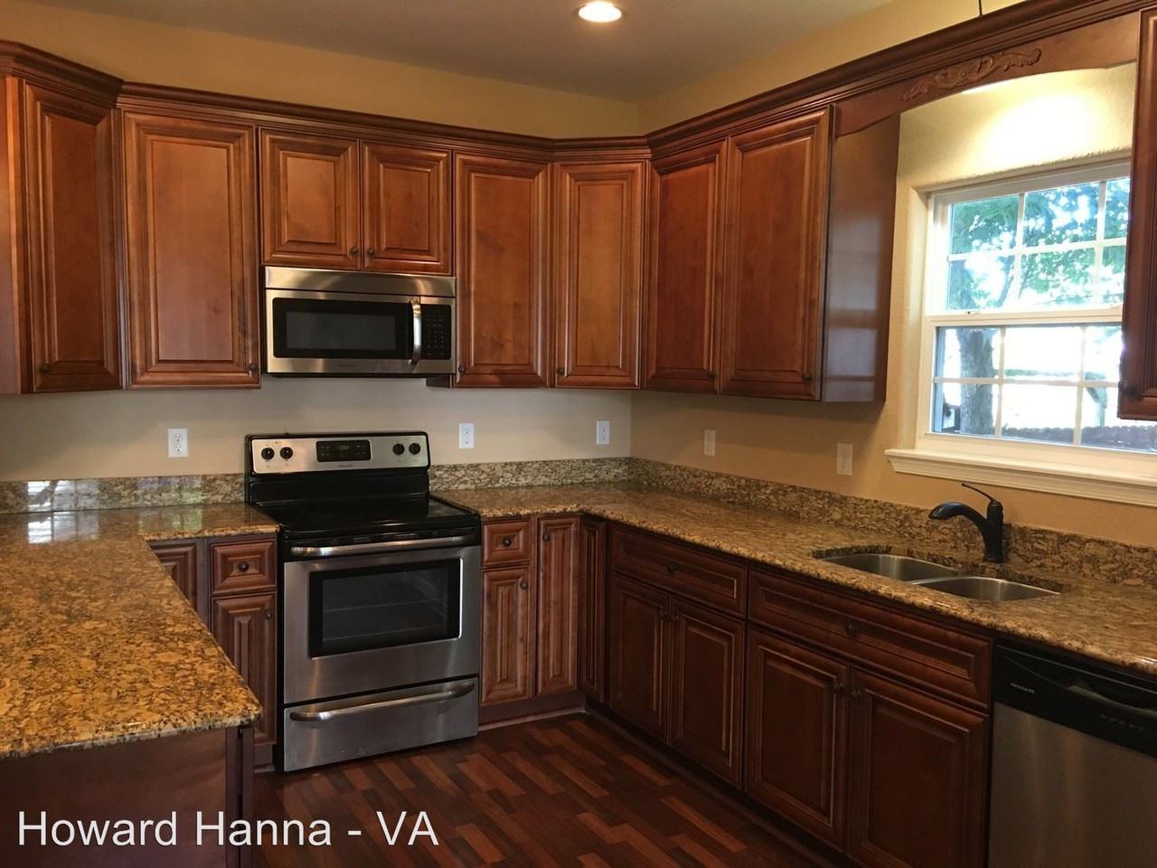 622 Waukesha Avenue - Photo 3 of 16
