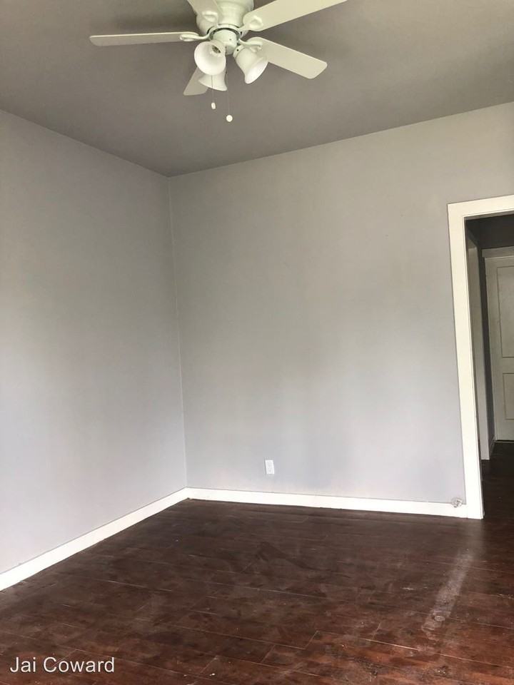 308 E Elgie Wscm - Photo 2 of 6