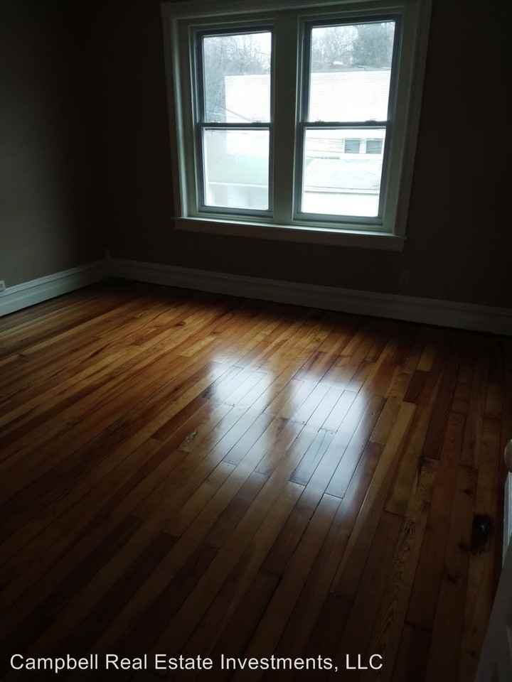 12 1/2 1/2 N Filbert St - Photo 3 of 4