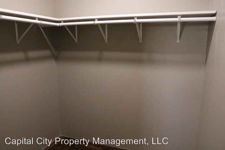 205 W Allen - Photo 3 of 10