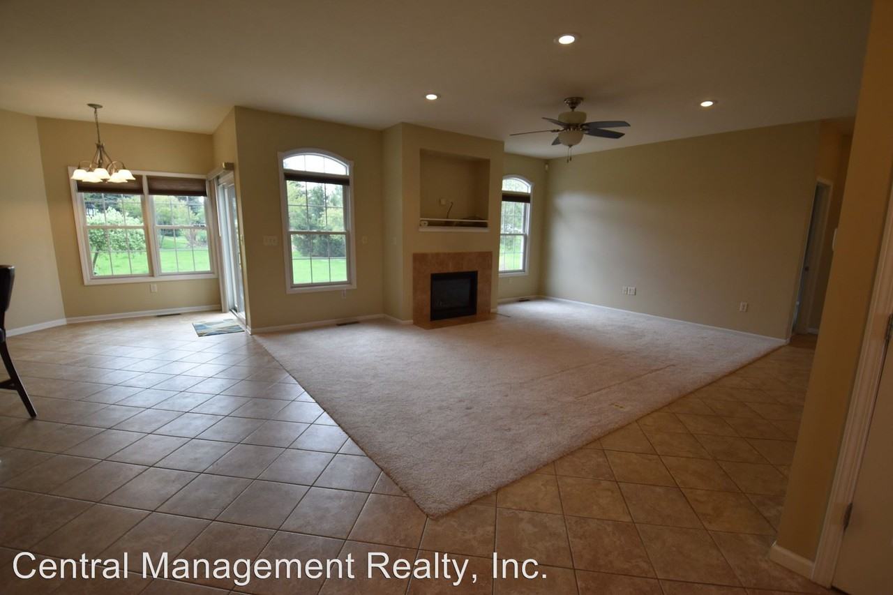51642 Windyridge Court - Photo 3 of 30